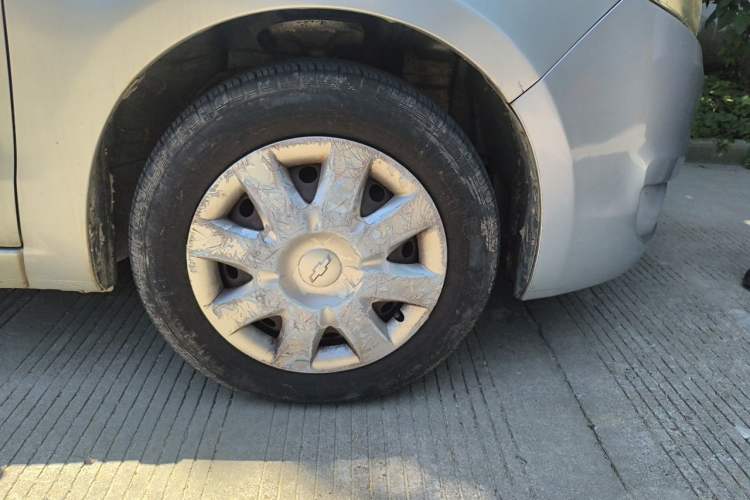 Used Chevrolet Sail 2013 Sedan 1.4L Manual Elegance Edition Right Front Wheel Hub