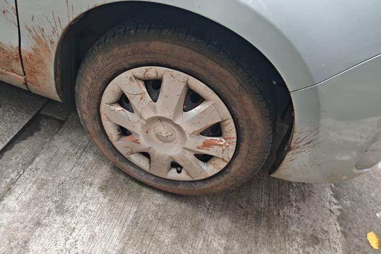 Used Chevrolet Sail 2013 Sedan 1.4L Manual - Youyi Happiness Edition Right Front Wheel Hub