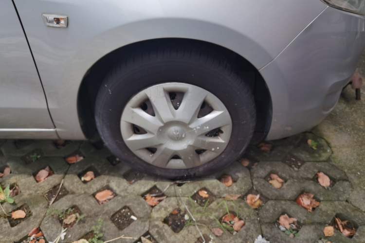 Used Chevrolet Sail 2013 Sedan 1.4L Manual Happiness Edition II Right Front Wheel Hub