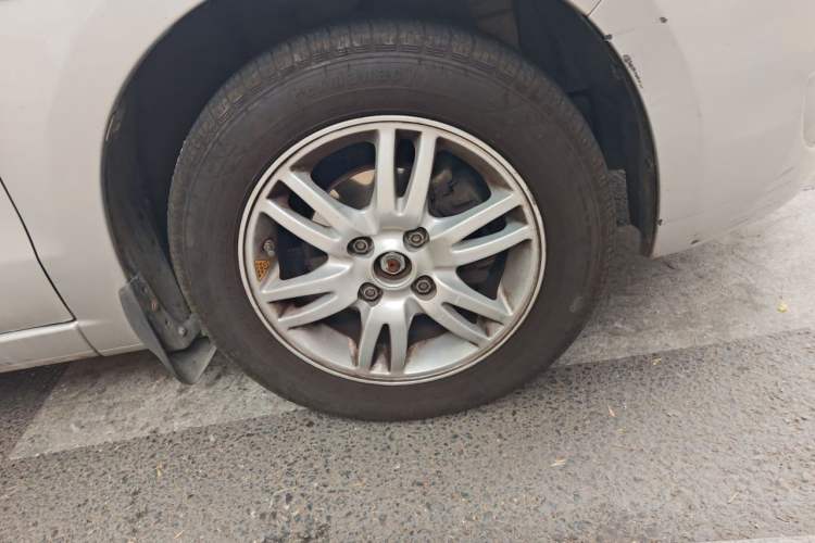 Used Chevrolet Sail 2013 Sedan 1.4L AMT Enjoy Edition Right Front Wheel Hub