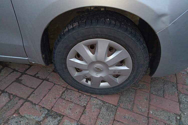 Used Chevrolet Sail 2013 Sedan 1.2L AMT Ideal Edition Right Front Wheel Hub