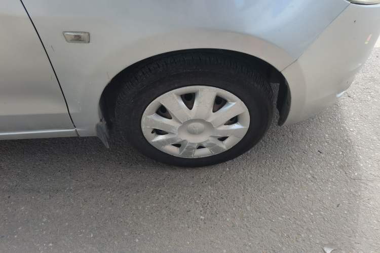 Used Chevrolet Sail 2013 Sedan 1.4L Manual Elegance Edition Right Front Wheel Hub
