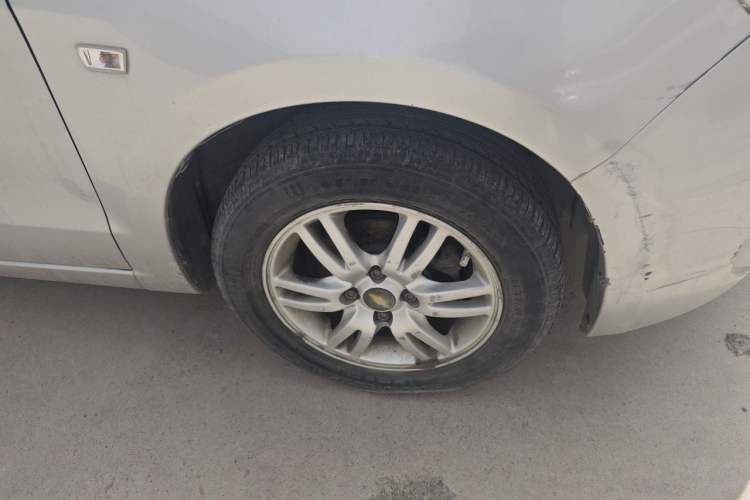 Used Chevrolet Sail 2013 Sedan 1.4L Manual - Youyi Happiness Edition Right Front Wheel Hub