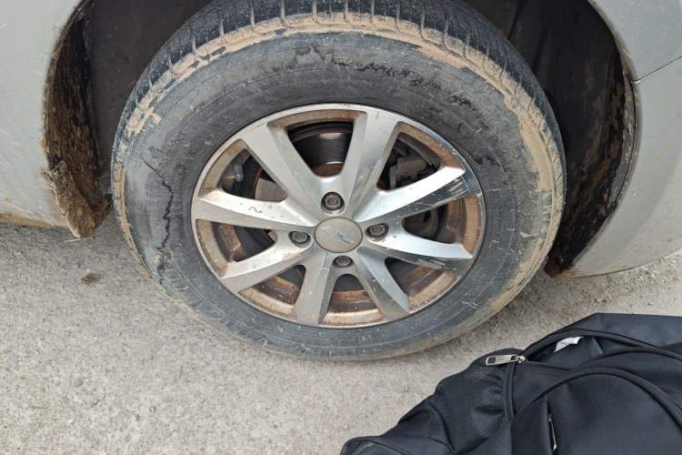 Used Chevrolet Sail 2013 Sedan 1.2L Manual Fashionable Happiness Edition Right Front Wheel Hub