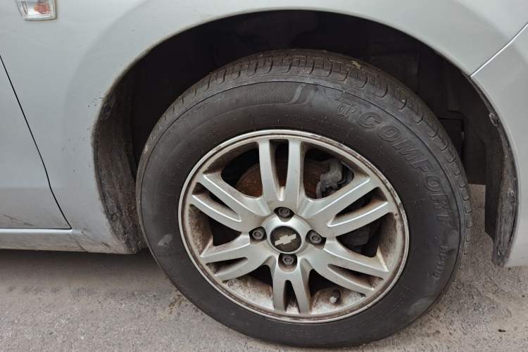 Used Chevrolet Sail 2013 Sedan 1.2L Manual Ideal Edition Right Front Wheel Hub