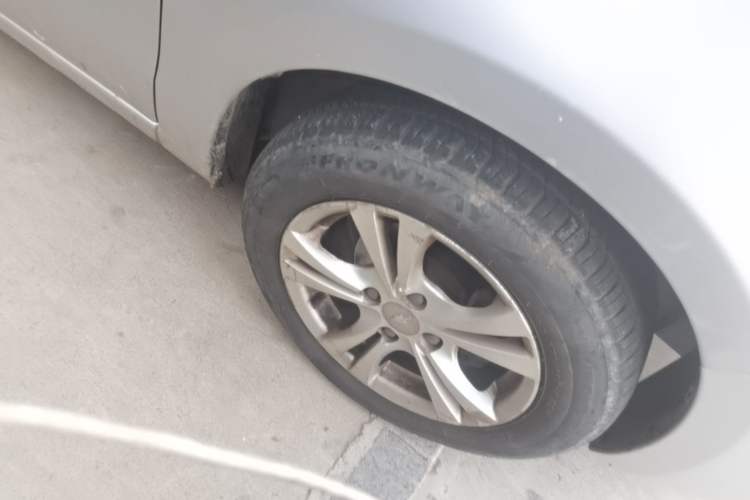 Used Chevrolet Sail 2013 Sedan 1.4L Manual Ideal Happiness Edition Right Front Wheel Hub