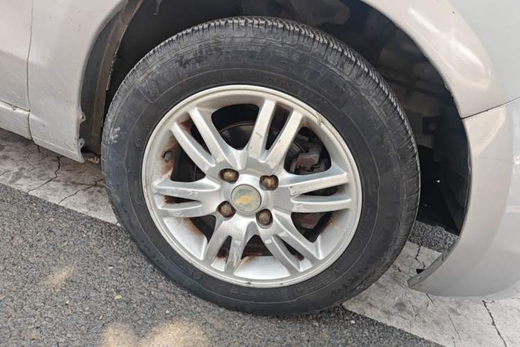 Used Chevrolet Sail 2013 Sedan 1.4L Manual Happiness Edition II Right Front Wheel Hub