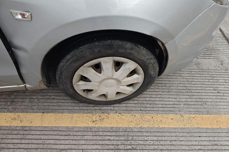 Used Chevrolet Sail 2013 Sedan 1.4L Manual Ideal Edition Right Front Wheel Hub