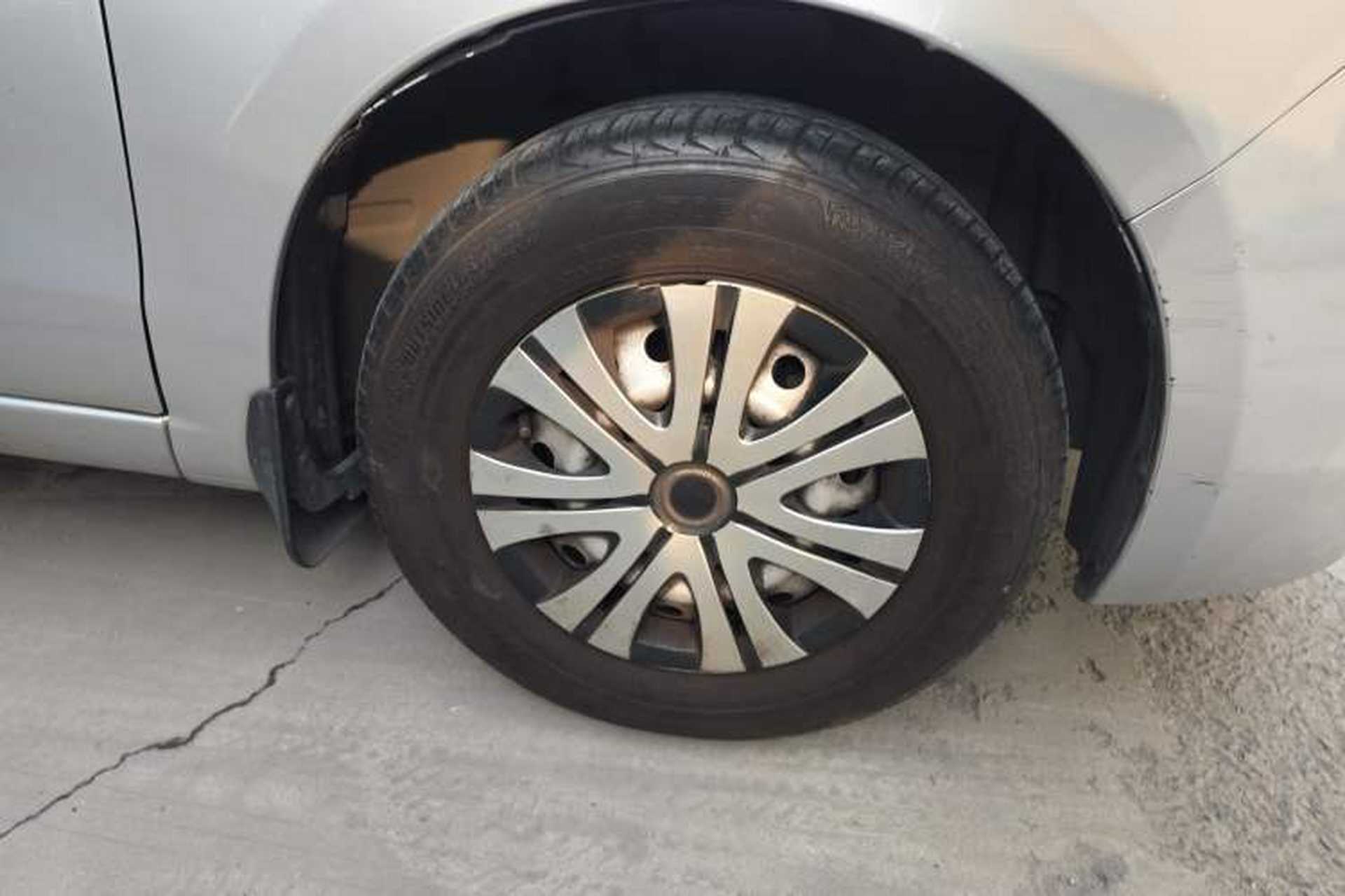 Used Chevrolet Sail 2013 Sedan 1.2L Manual Fashionable Happiness Edition Right Front Wheel Hub