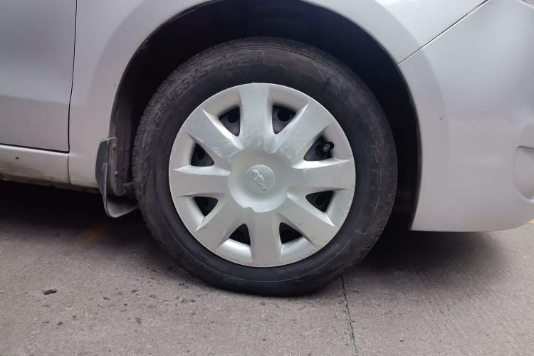 Used Chevrolet Sail 2013 Sedan 1.4L Manual - Youyi Happiness Edition Right Front Wheel Hub