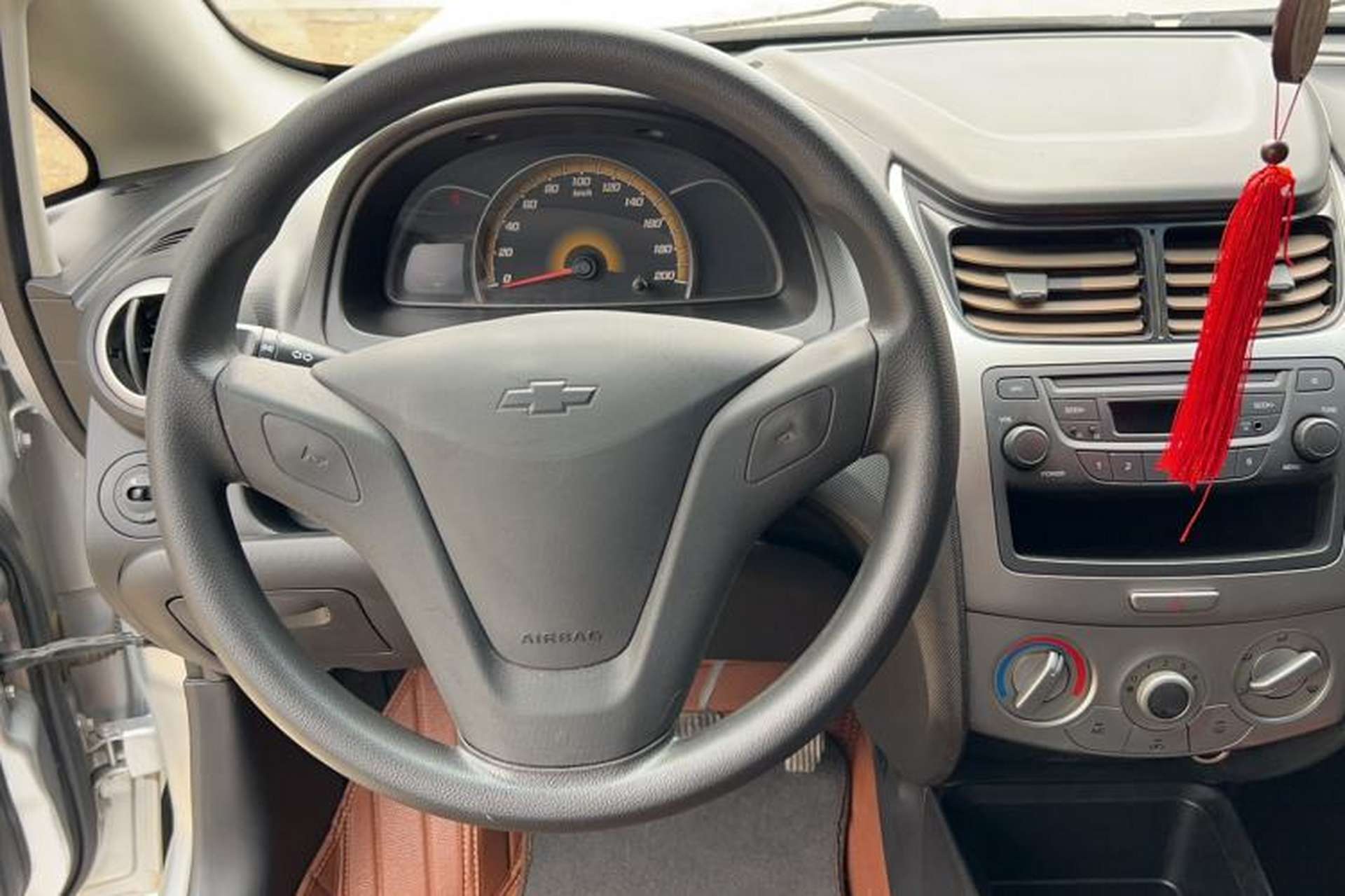 Used Chevrolet Sail 2013 Sedan 1.4L Manual Ideal Happiness Edition Steering Wheel