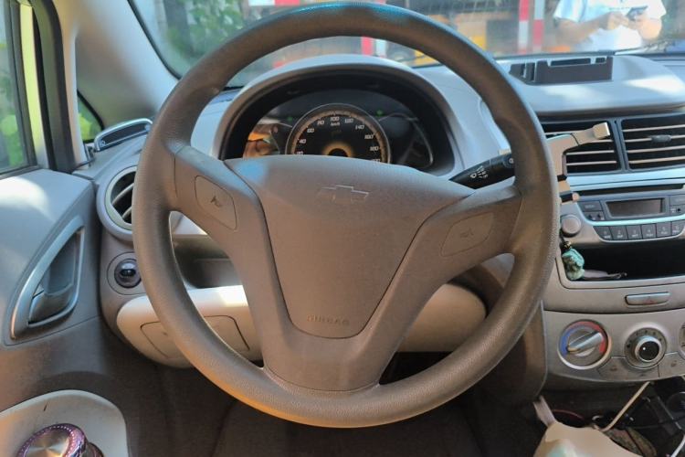 Used Chevrolet Sail 2013 Sedan 1.4L Manual Elegance Edition Steering Wheel