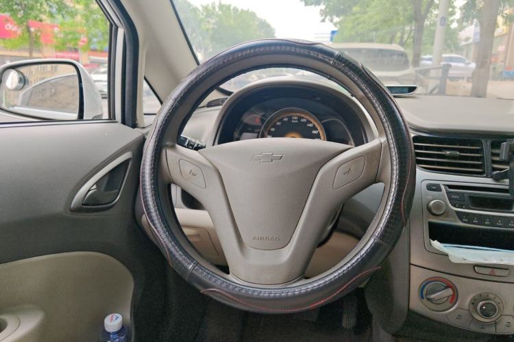 Used Chevrolet Sail 2013 Sedan 1.4L AMT Enjoy Edition Steering Wheel