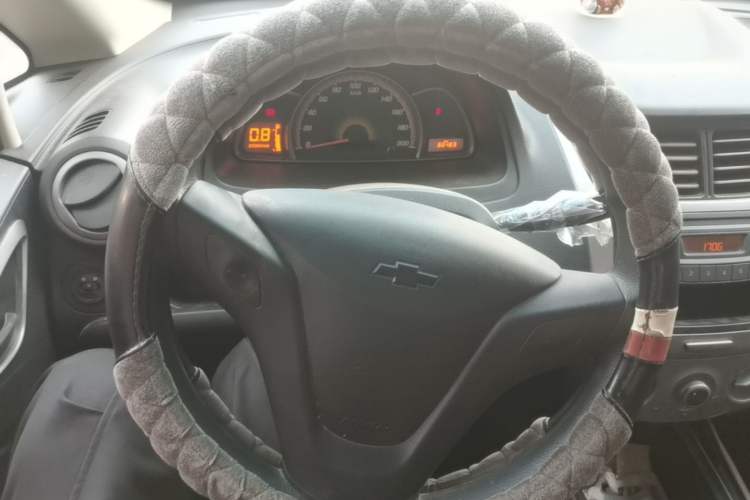 Used Chevrolet Sail 2013 Sedan 1.4L Manual Ideal Happiness Edition Steering Wheel