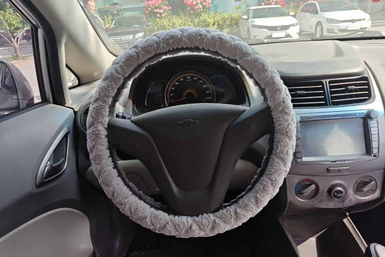 Used Chevrolet Sail 2013 Sedan 1.4L AMT Enjoy Edition Steering Wheel