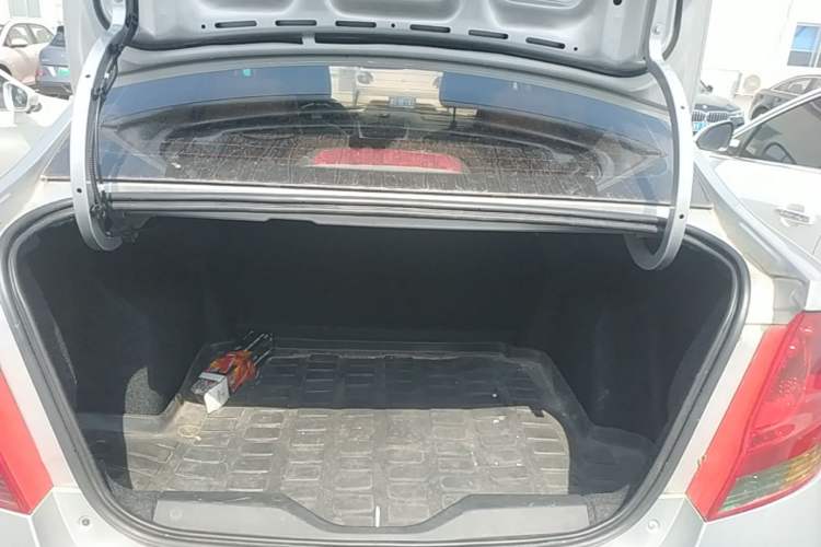 Used Chevrolet Sail 2013 Sedan 1.2L Manual Fashionable Happiness Edition Trunk
