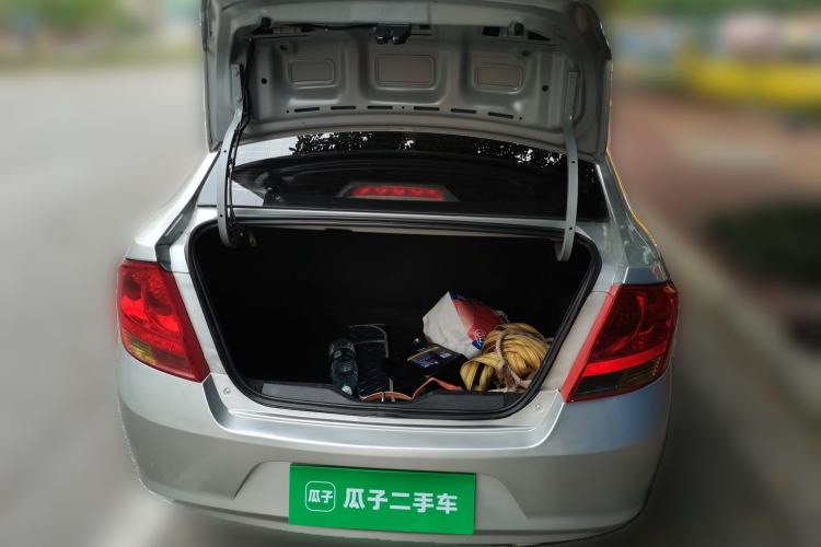 Used Chevrolet Sail 2013 Sedan 1.4L Manual Ideal Happiness Edition Trunk