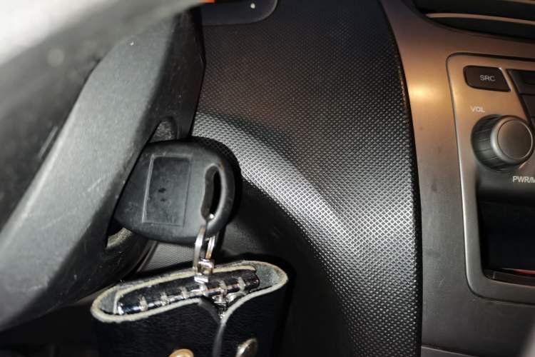 Used Chevrolet Sail 2013 Sedan 1.4L Manual Elegance Edition Vehicle Key