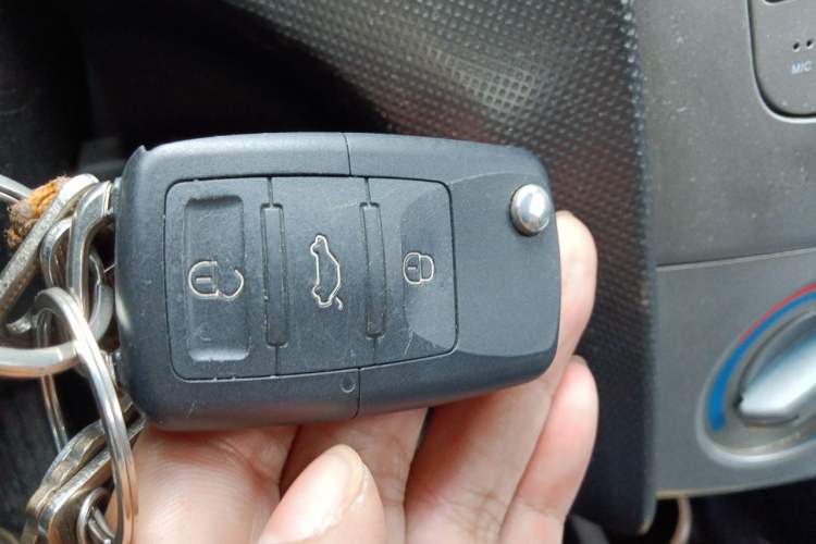 Used Chevrolet Sail 2013 Sedan 1.2L Manual Fashionable Happiness Edition Vehicle Key