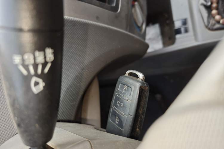 Used Chevrolet Sail 2013 Sedan 1.4L Manual Ideal Edition Vehicle Key