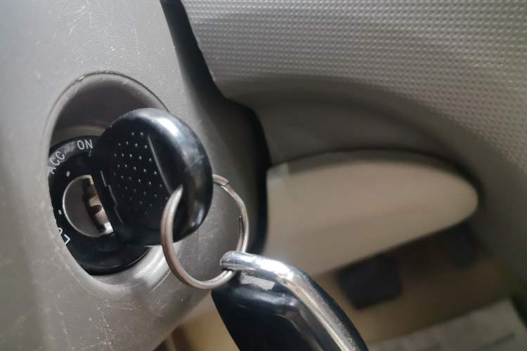Used Chevrolet Sail 2013 Sedan 1.4L Manual - Youyi Happiness Edition Vehicle Key