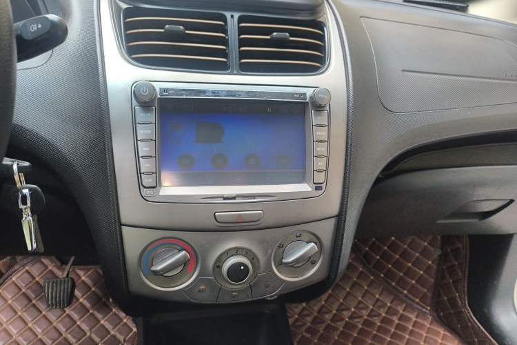 Used Chevrolet Sail 2013 Sedan 1.4L Manual - Youyi Happiness Edition Audio And AC Panel
