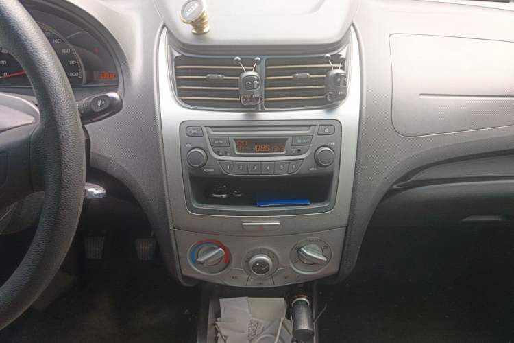Used Chevrolet Sail 2013 Sedan 1.2L Manual Fashionable Happiness Edition Audio And AC Panel