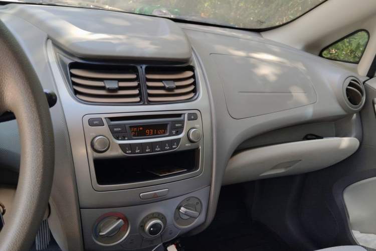 Used Chevrolet Sail 2013 Sedan 1.4L AMT Enjoy Edition Audio And AC Panel