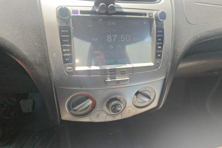 Used Chevrolet Sail 2013 Sedan 1.2L Manual Fashionable Happiness Edition Audio And AC Panel
