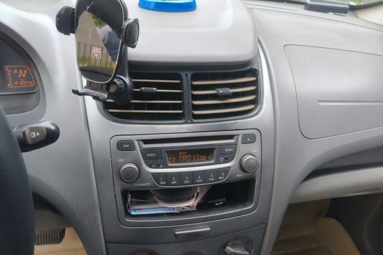 Used Chevrolet Sail 2013 Sedan 1.4L AMT Enjoy Edition Audio And AC Panel