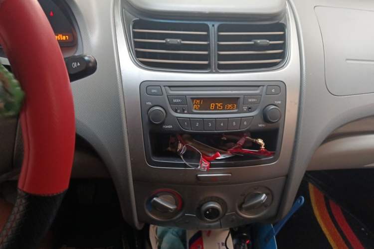 Used Chevrolet Sail 2013 Sedan 1.2L Manual Warm Edition Audio And AC Panel