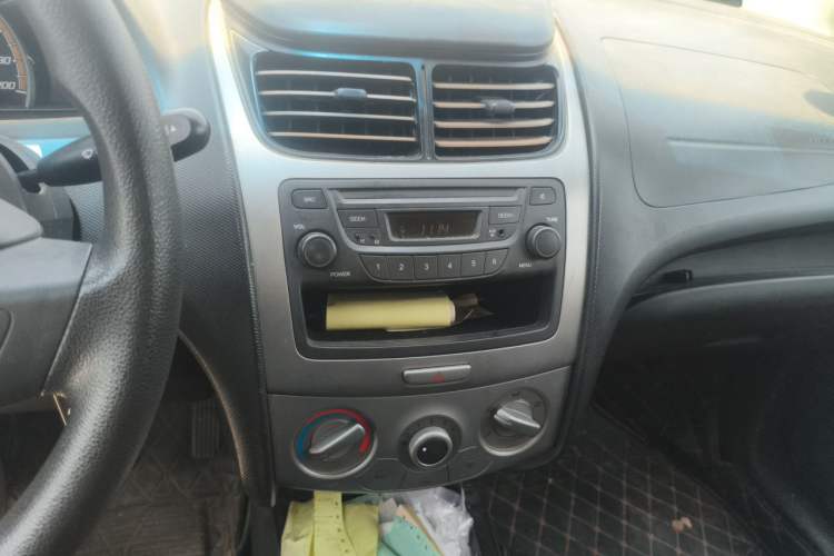 Used Chevrolet Sail 2013 Sedan 1.2L Manual Fashionable Happiness Edition Audio And AC Panel