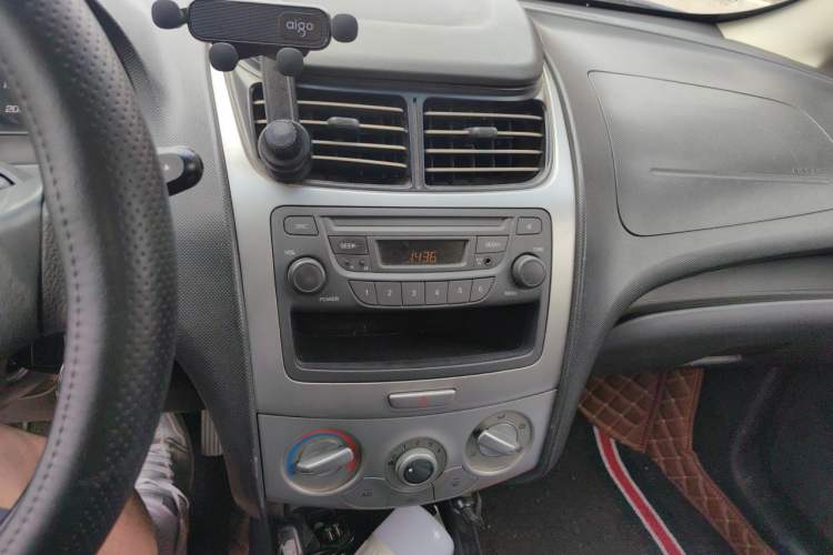 Used Chevrolet Sail 2013 Sedan 1.2L Manual Fashionable Happiness Edition Audio And AC Panel