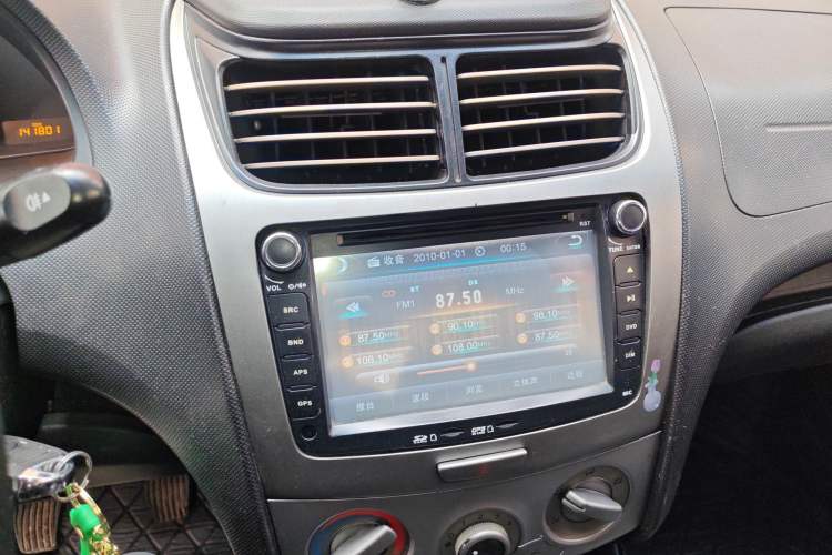 Used Chevrolet Sail 2013 Sedan 1.4L Manual - Youyi Happiness Edition Audio And AC Panel