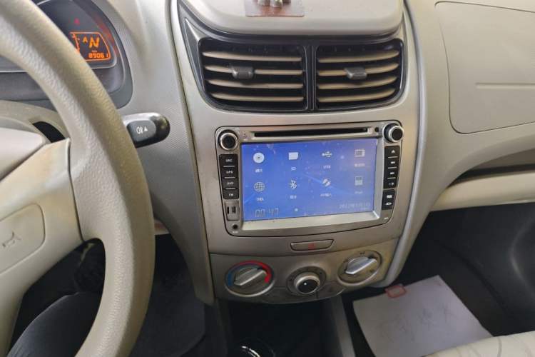 Used Chevrolet Sail 2013 Sedan 1.4L AMT Enjoy Edition Audio And AC Panel