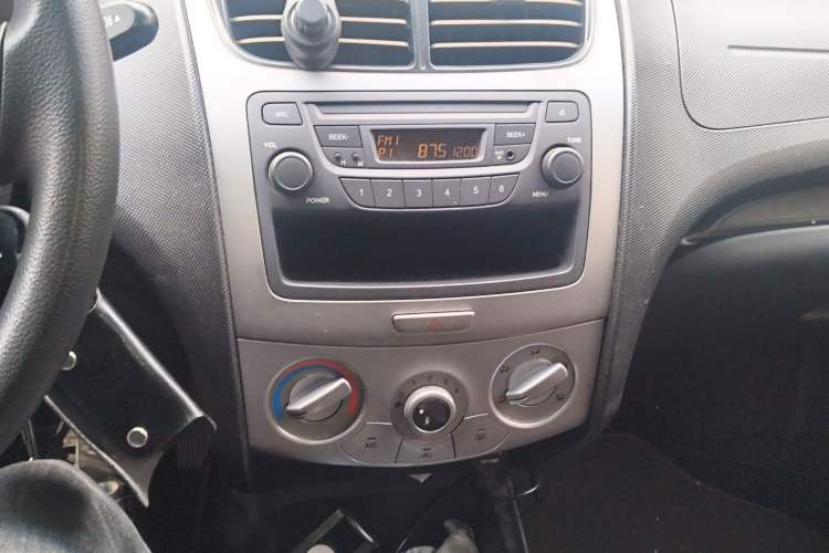 Used Chevrolet Sail 2013 Sedan 1.2L Manual Fashionable Happiness Edition Audio And AC Panel