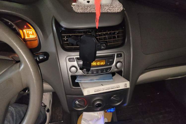 Used Chevrolet Sail 2013 Sedan 1.4L AMT Enjoy Edition Audio And AC Panel