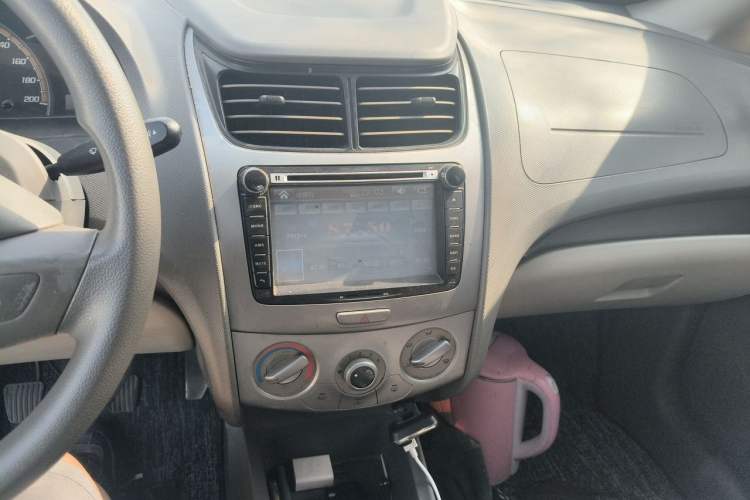 Used Chevrolet Sail 2013 Sedan 1.2L Manual Fashion Edition Audio And AC Panel