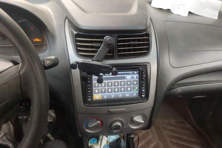 Used Chevrolet Sail 2013 Sedan 1.2L Manual Happiness Edition Audio And AC Panel