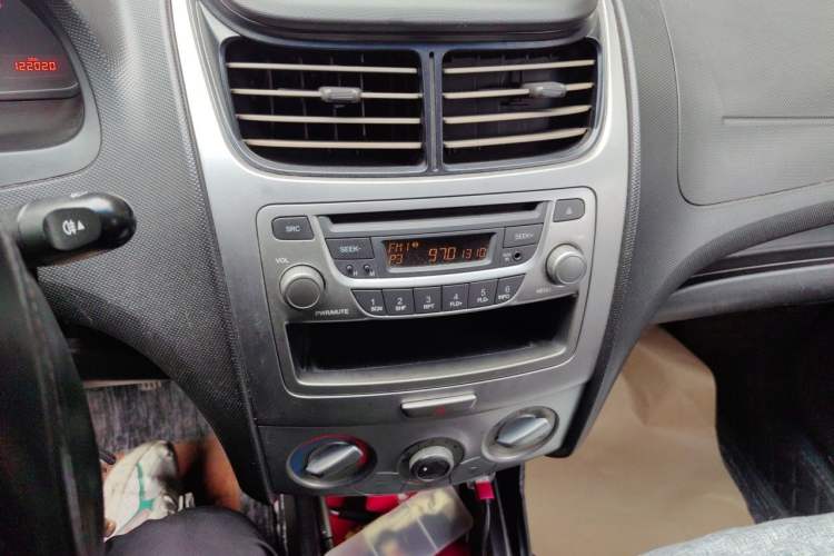 Used Chevrolet Sail 2013 Hatchback 1.4L Manual Enjoyment Edition Audio And AC Panel