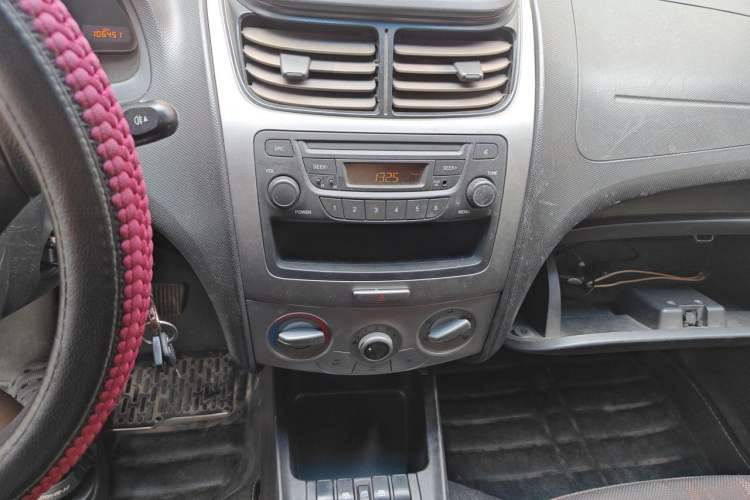 Used Chevrolet Sail 2013 Sedan 1.2L Manual Fashion Edition Audio And AC Panel