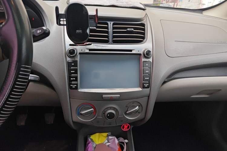 Used Chevrolet Sail 2013 Hatchback 1.4L Manual Enjoyment Edition Audio And AC Panel