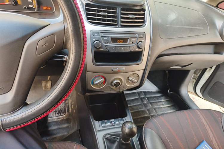 Used Chevrolet Sail 2013 Sedan 1.2L Manual Fashionable Happiness Edition Audio And AC Panel