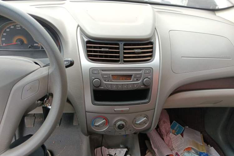 Used Chevrolet Sail 2013 Sedan 1.2L Manual Warm Edition Audio And AC Panel