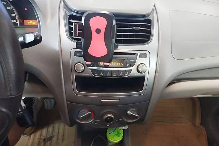 Used Chevrolet Sail 2013 Sedan 1.4L Manual Elegance Edition Audio And AC Panel