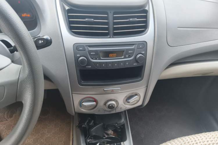 Used Chevrolet Sail 2013 Sedan 1.2L Manual Fashionable Happiness Edition Audio And AC Panel