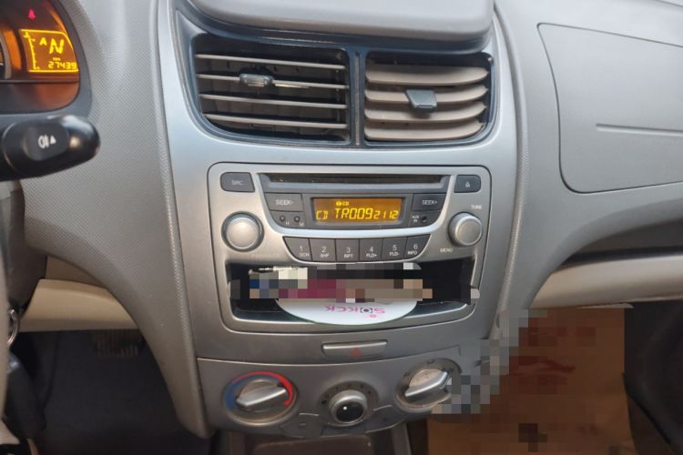 Used Chevrolet Sail 2013 Sedan 1.2L AMT Ideal Edition Audio And AC Panel