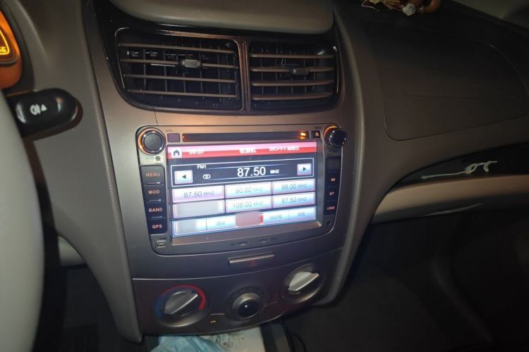 Used Chevrolet Sail 2013 Sedan 1.2L AMT Ideal Edition Audio And AC Panel