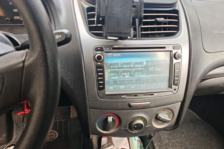 Used Chevrolet Sail 2013 Sedan 1.4L Manual - Youyi Happiness Edition Audio And AC Panel