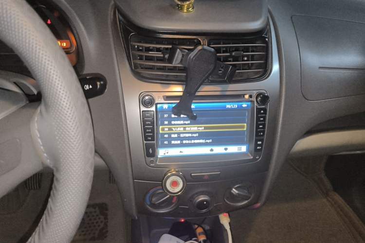 Used Chevrolet Sail 2013 Sedan 1.2L Manual Fashion Edition Audio And AC Panel